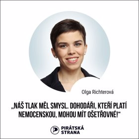 Návrh byl podpořen Piráty a Richterová protlačila i DPP a DPČ.