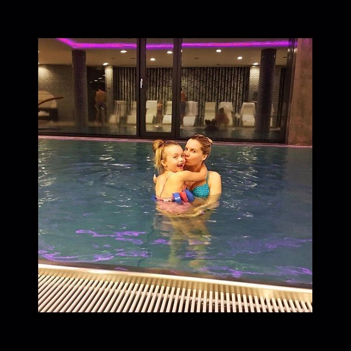 FOTO: KAteřina s se svojí dcerou Claudií udělala dámskou jízdu. – stránka 289