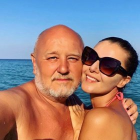 S manželem Georgem.