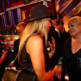 Simona Krainová si s Tomicovou hned podávala ruku.