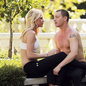 Byla obětí domácího násilí.