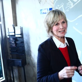 Jitka Molavcová vypadá stále skvěle.