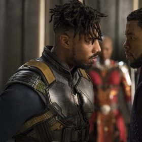 Michael B. Jordan a Chadwick Boseman ve snímku Black Panther.