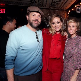 Jason Sudeikis, Olivia Wilde a Kristen Wiig se snoubencem Avi Rothmanem.