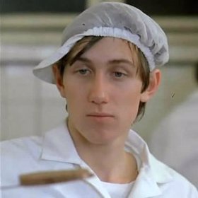 Mladý Duchoslav v komedii Sladké starosti