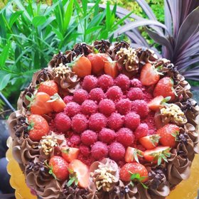 Nastínila, že se chystá něco o jejím podniku.