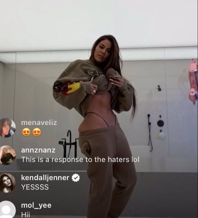 Foto k tématu Khloe Kardashian – stránka 7