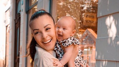 FOTO: Monika Bagárová s dcerkou.