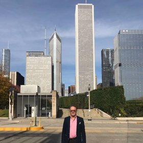 Rocker rád a často cestuje, fotkami z dovolených plní sociální sítě.