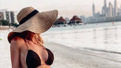 FOTO: Andrea Verešová se pyšní umělým dekoltem.