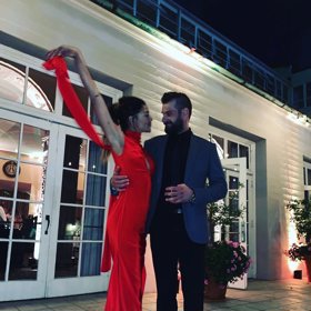 Z hvězdného páru se nyní stanou rodiče.