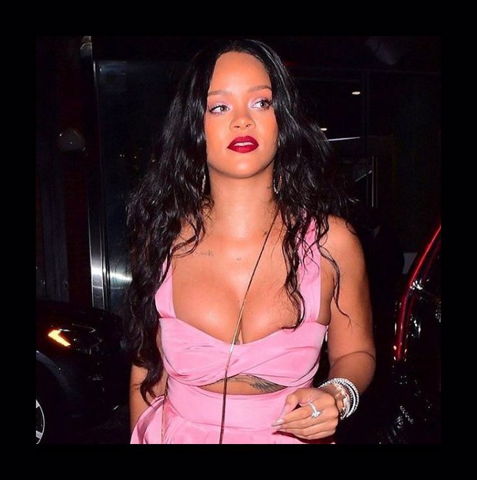 Foto k tématu Rihanna – stránka 149