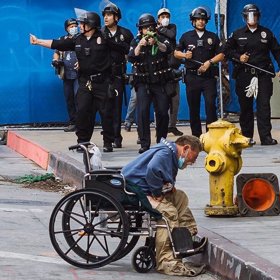 Žebříček posuzuje právě podle mírumilovnosti protestů...