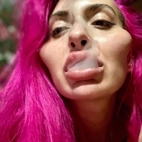 Anastasiia Pokreshchuk si injekcemi zvedla sebevědomí.