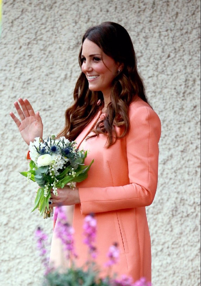 FOTO: Stále se spekuluje o tom, jestli Kate porodí už tento víkend. – stránka 597