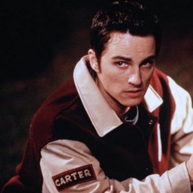 Kerr Smith jako Carter Horton.