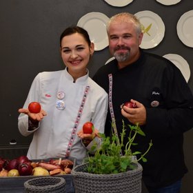 Josef Nemrava se svojí soupeřkou Viki.