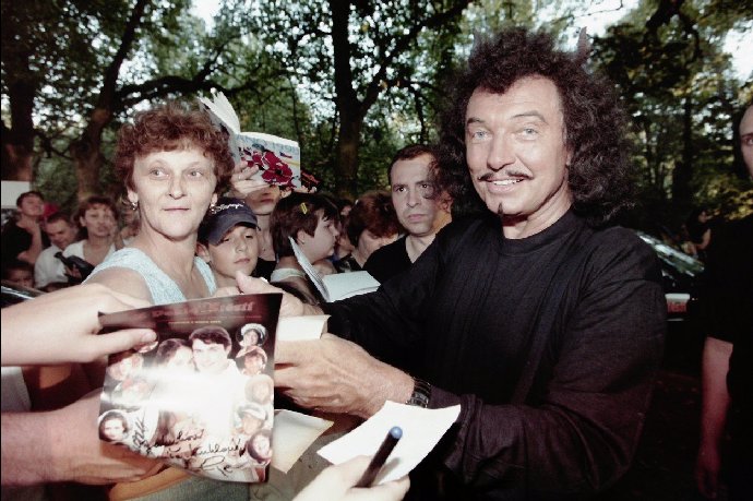 Foto k tématu Karel Gott – stránka 377