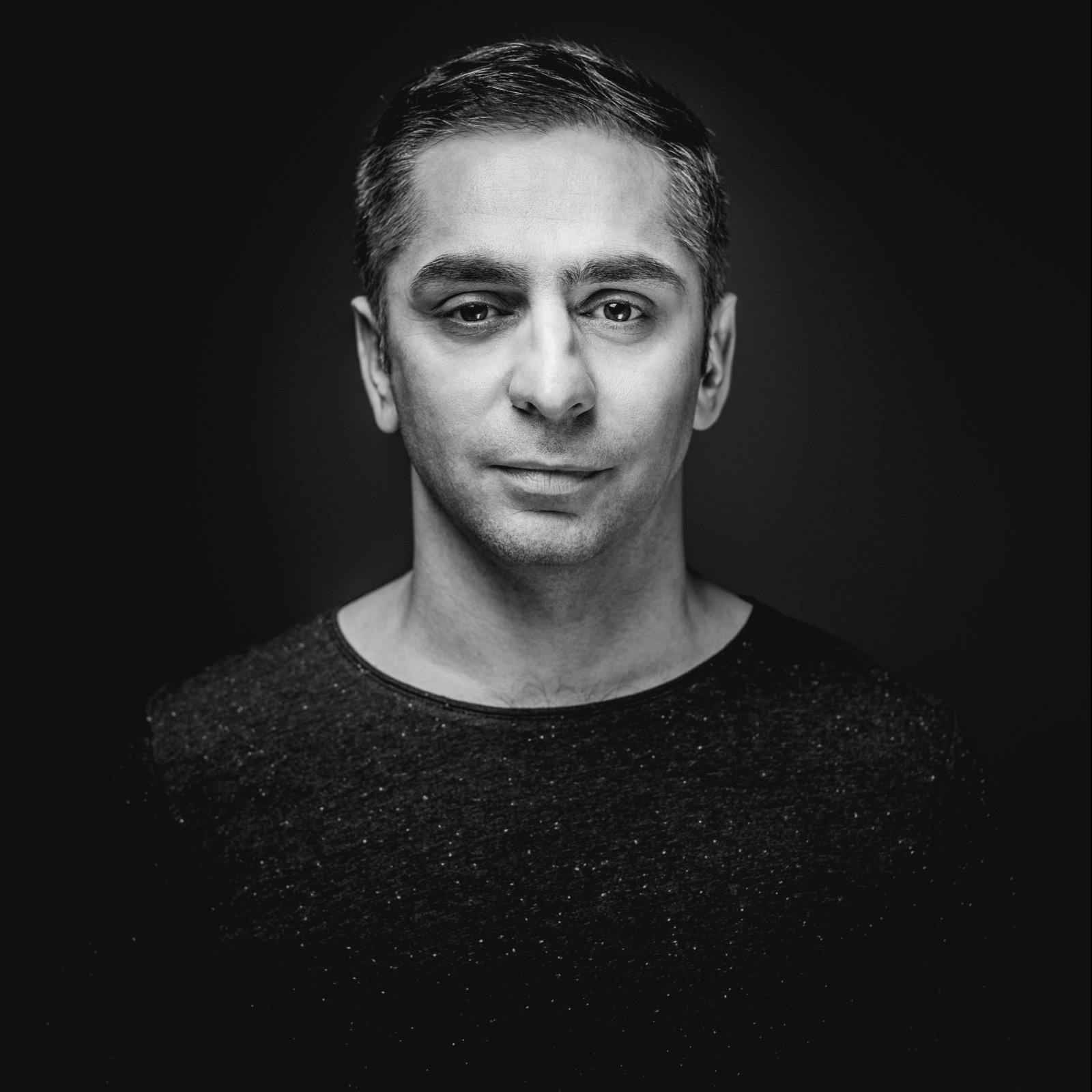 Vlasta dal o sobě zase vědět.