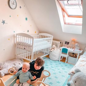 Ornella ukázala královský pokojíček Quentinka a Svena.