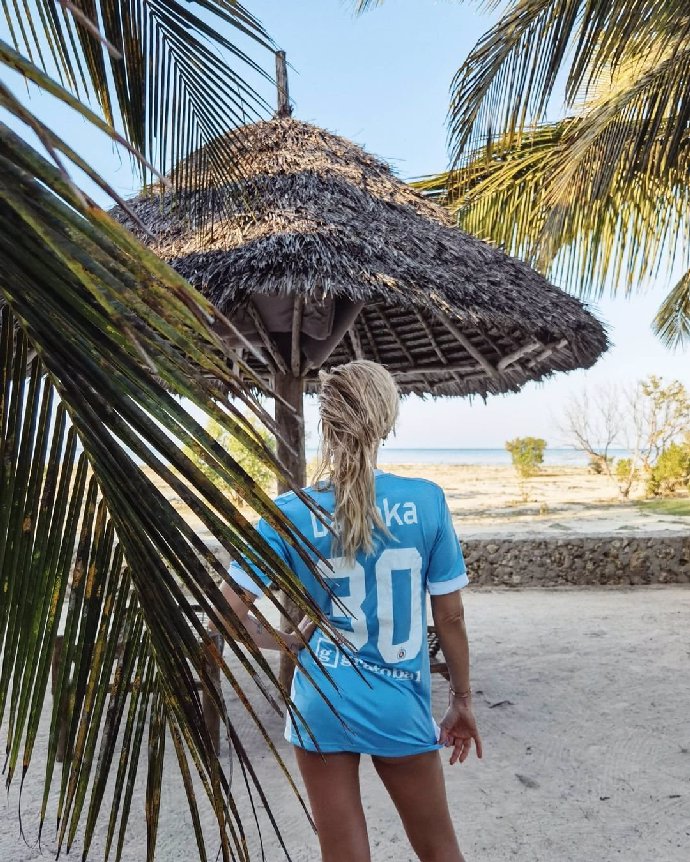 FOTO: Dala si odjela prohřát kosti na Zanzibar. – stránka 638