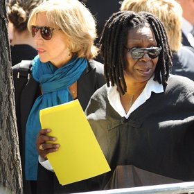 Whoopi Goldberg na 70 rozhodně nevpypadá.