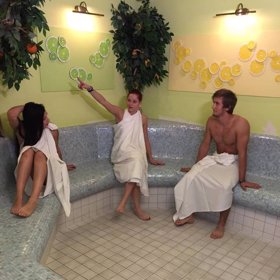 V jednom pražském wellness centru o ně bylo královsky postaráno.