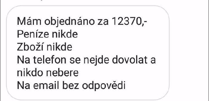 FOTO: Lidé si stěžují, že mají zaplaceno a zboží nikde. – stránka 783
