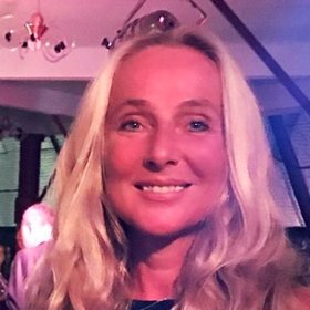 Lenka Radoňová na archivním snímku v době, kdy zastupovala Tomáše Plekance.