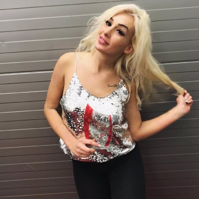 Foto k tématu Daisy Lee – stránka 418