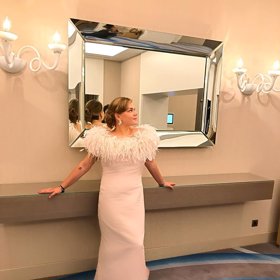 Když chce, promění se v ležérní dámu.