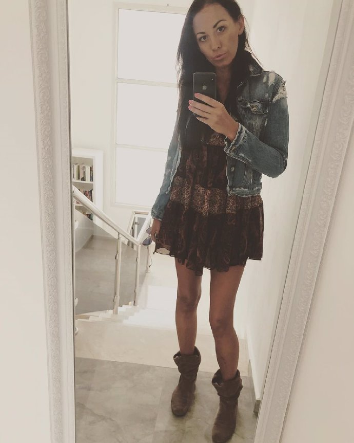 FOTO: Agáta Prachařová má nožky jak hůlky. – stránka 3655