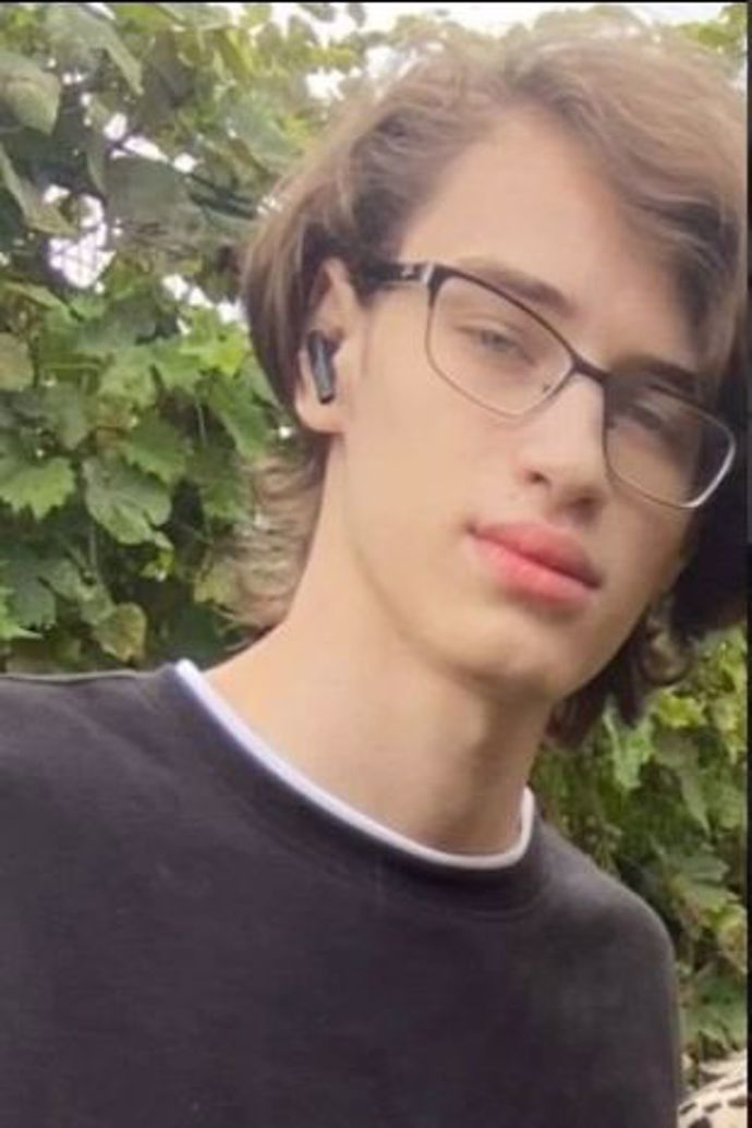 FOTO: Syn Nikita. – stránka 1400