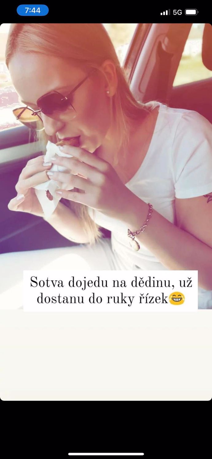 FOTO: Tereza Hlůšková přidává na sociální sítě snímky ze života. – stránka 78