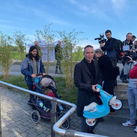 Pirátstvo míří do štábu své strany.