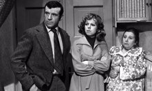 Zítra to roztočíme, drahoušku...! (1976)
František Peterka,Iva Janžurová a Stella Zázvorková