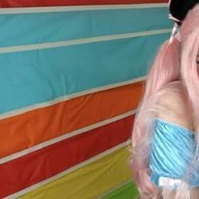 Fanoušci milují, když dělá ksichtíky.