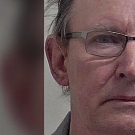 Nyní čeká na soud ve vězení.