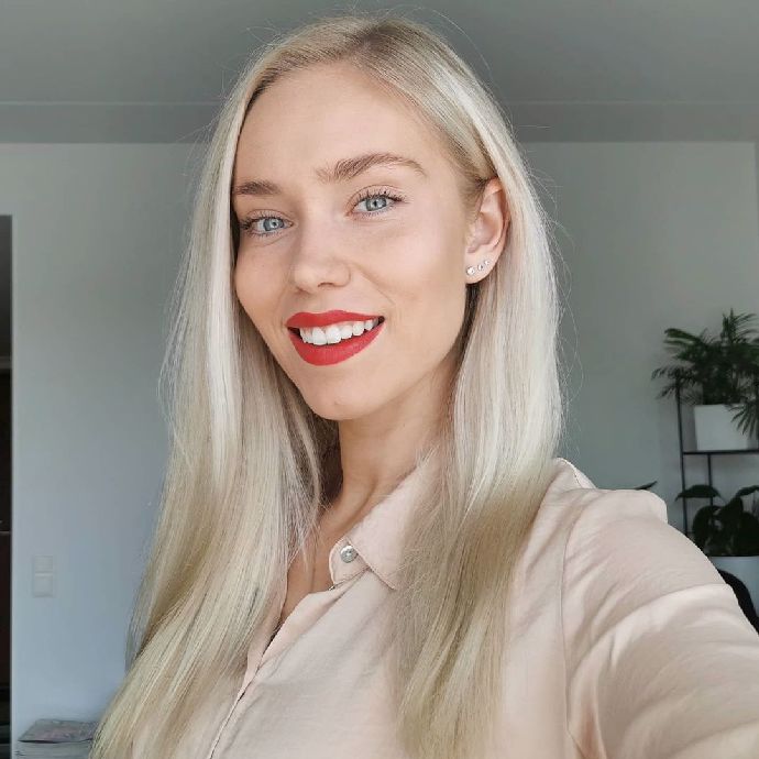 FOTO: Při pohledu na Roosu se zasní nejeden muž. – stránka 7