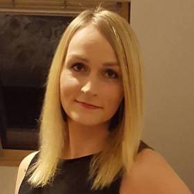 Reportérka televize Nova Petra Matýskovánejdřív pomohla kolegovi z Češké televize a pak se sama dostala do potíží. 