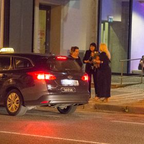 Dagmar to emočně položilo a odjela předčasně domů.