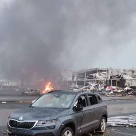 K tornádu se přidaly i ničivé kroupy.