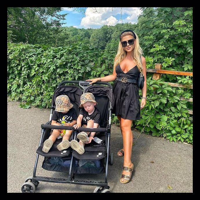FOTO: Dominika Myslivcová bude brzy trojnásobná teta. – stránka 554