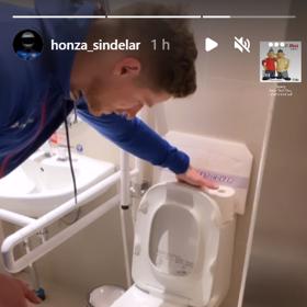 Olympionici se potýkají s ucpanými záchody. Potkalo to i české bobisty.