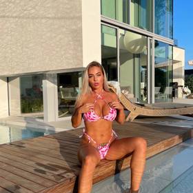 Veronika je několikanásobná mistryně světa v karate.