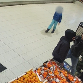 Agresor přerazil ochrance čelist.