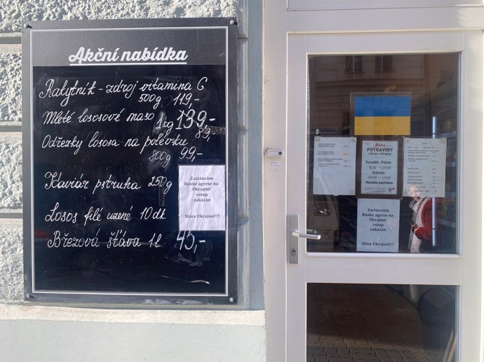 FOTO: Svůj pozitivní postoj k Ukrajině dává jasně najevo. – stránka 1534