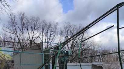 FOTO: Rozbité vybavení parku.