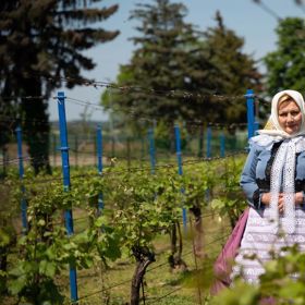 Alena Schillerová v podlužáckém kroji.