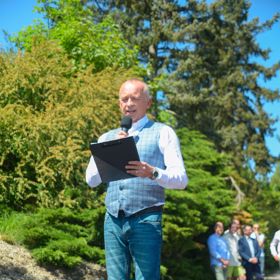 Moderátorem byl Karel Voříšek. 